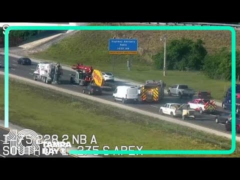 Denny's sign involved in crash on I-75 in Manatee County