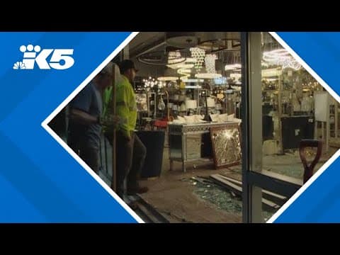 Drive crashes into Lynnwood lamp store