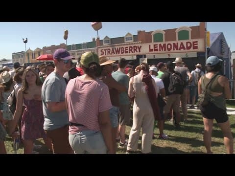 Long lines, frustrated customers as Jazz Fest goes cashless