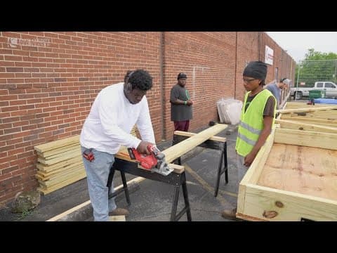 Knox County students build tiny homes for homeless veterans for 'Operation Hero's Hill'