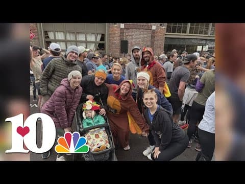 Runners trot through downtown Knoxville for annual Turkey Trot
