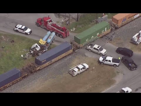 18-wheeler smashed by train in NE Harris County | No injuries reported