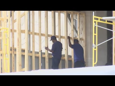 Crews in Baton Rouge prepare the stage for next governor