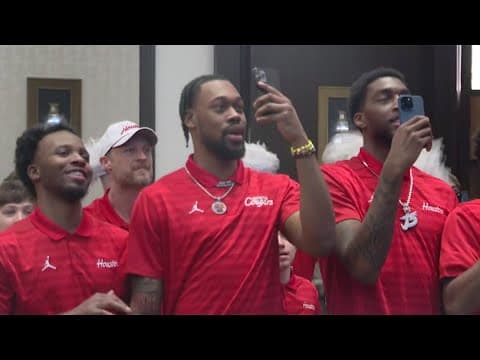 March Madness: The moment the Houston Cougars learned they were a No. 1 seed in the Midwest