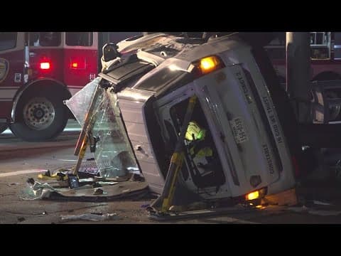 Harris County Pct. 2 deputy injured after rollover crash during traffic stop, HPD says
