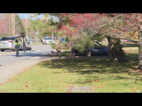 Multiple people hurt in crash on Girls School Rd on Indy's west side