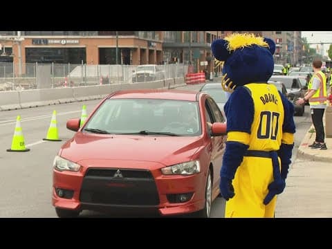 Fans swarm Indiana Pacers merch giveaway event downtown