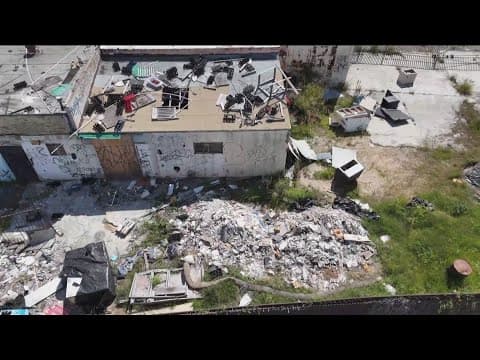 Abandoned and Dilapidated | Neighbors fed up with vacant Lincoln Park block