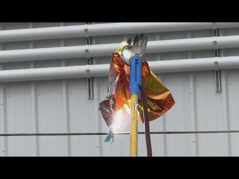 Entergy warns against mylar balloons, confetti cannons on parade routes