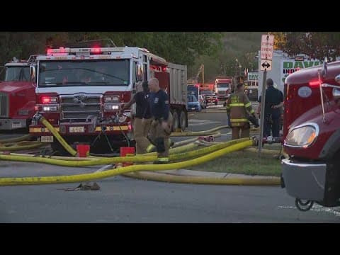 7 injured in massive fire in Lorton, VA