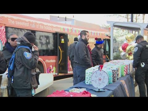 Metro rolls out holiday bus for kids, communities | Get Uplifted