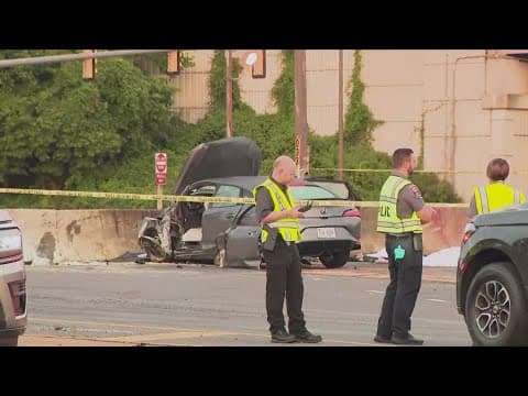 3 dead in crash on West Ox Road in Fairfax County