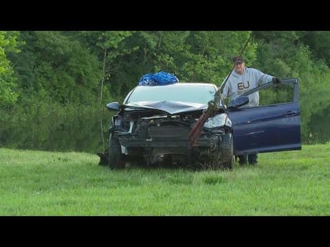 Car found crashed in south Indy retention pond, IFD investigating