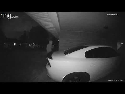 Thieves caught on camera stealing guns in Mooresville