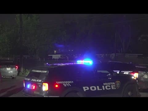 Teen shot at party after group shows up uninvited, Houston police say
