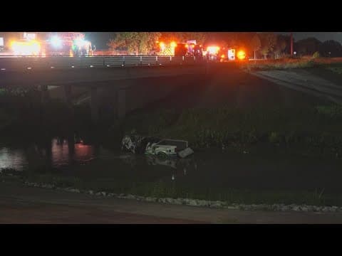 Driver critically injured after truck flies off Katy Freeway into bayou, deputies say