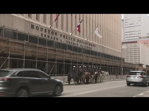 Houston council approves HPD pay raise