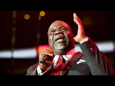 Bishop T.D. Jakes experiences 'slight health incident' after delivering sermon, church says