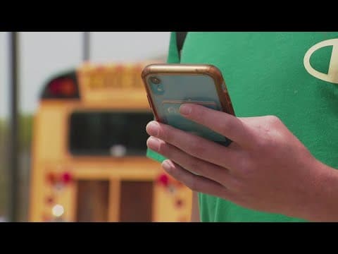 Virginia's groundbreaking executive order takes on cellphones in schools