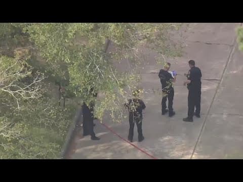 HPD officer chases down armed burglary suspect, shoots him during fight in Kingwood area