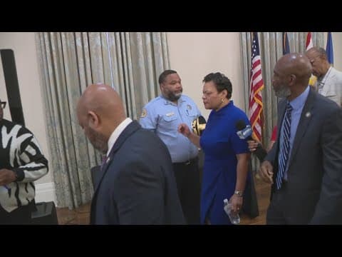 New Orleans Mayor Cantrell ignores WWL-TV questions