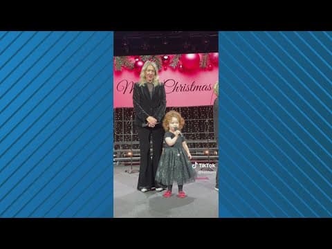 Sassy 4-year-old steals spotlight at Christmas show