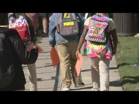Parents, kids concerned about Federal surge as they return to school