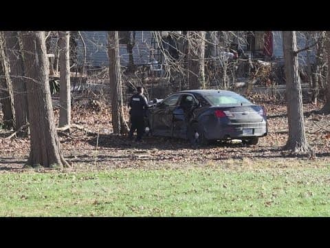 IMPD officer injured in crash on Indy's northwest side