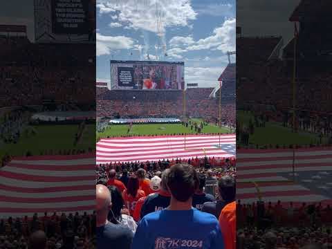 ‘Phantom of the Opera’ star Isaiah Bailey performs national anthem at Denver Broncos’ 2025 opener