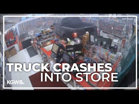 Driver crashes into Dallas market, rams police car