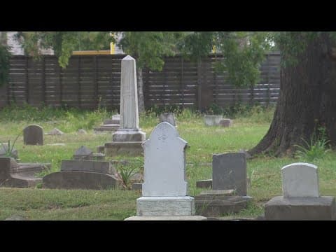 Descendants fight to stop new development near Houston's oldest African-American cemetery